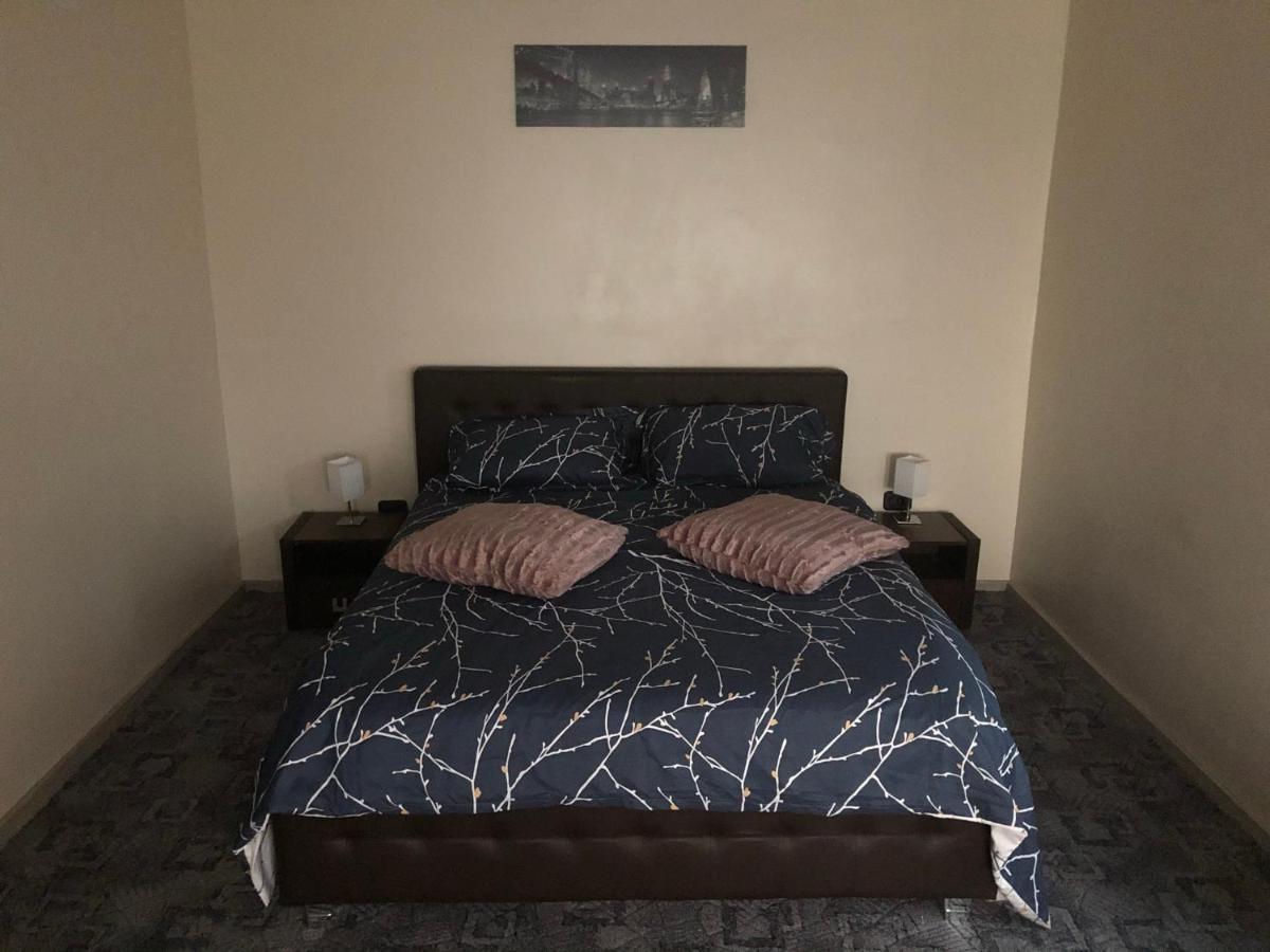 Downtown Studio Brasov Ngoại thất bức ảnh